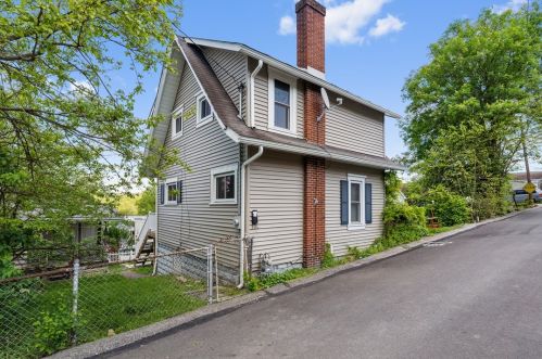 941 Meadow Ave, North Charleroi PA  15022-2080 exterior