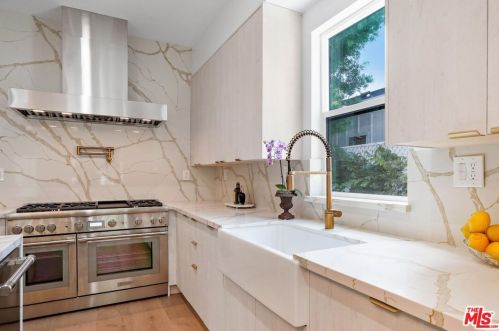 4552 Ethel Ave, North Hollywood CA  91605-4703 exterior