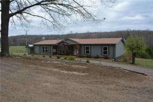11006 Fath Rd, Mountainburg, AR 72946-3172