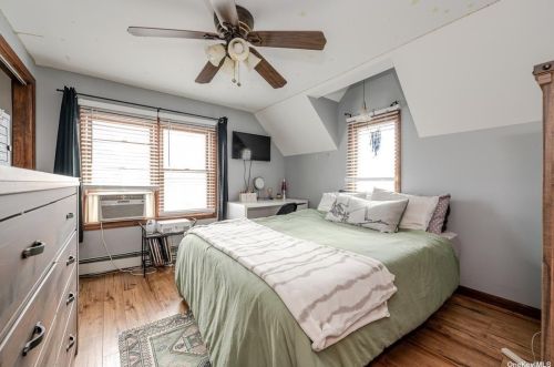 50 Totten Pl, Babylon NY  11702-2810 exterior