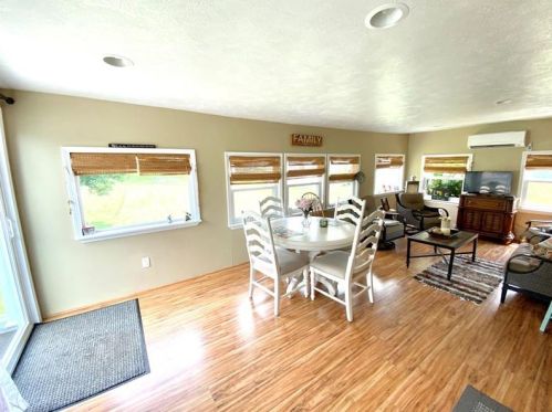 106 Scott St, New Castle PA  16101-3325 exterior