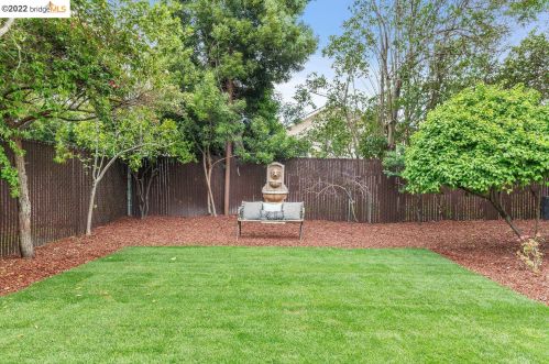 2714 60 Ave, Oakland CA 94605-1501 exterior