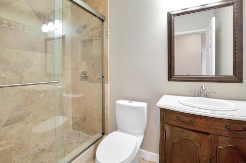 39810 Amberley Cir, Temecula CA  92591-7007 exterior