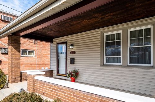 5682 Colerain Ave, Cincinnati, OH 45239-6746