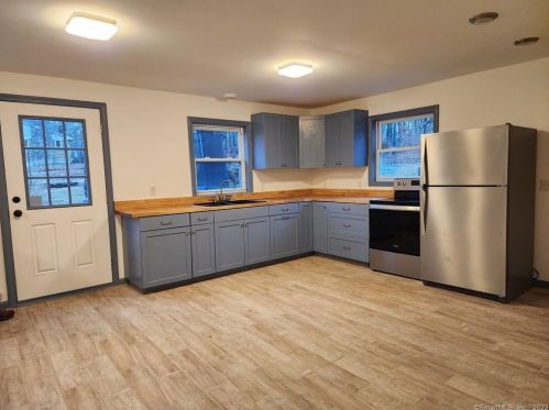 473 Plainfield Rd, Norwich CT  06351-1737 exterior