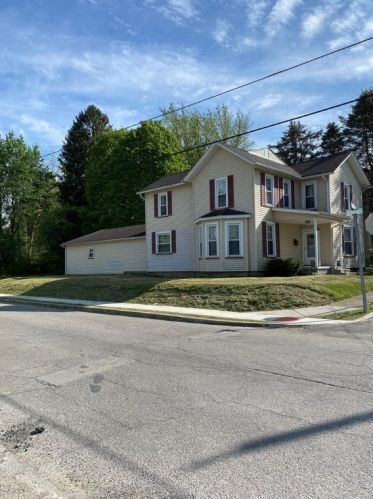 2 Elizabeth St, Greenville PA  16125-2318 exterior