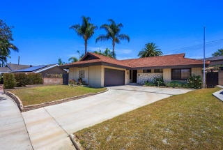 11910 Groveland Ave, Whittier, CA 90604-3756