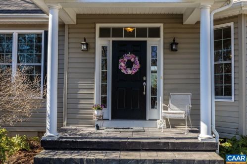 10 Mulligan Dr, Bybee VA  22963-2560 exterior