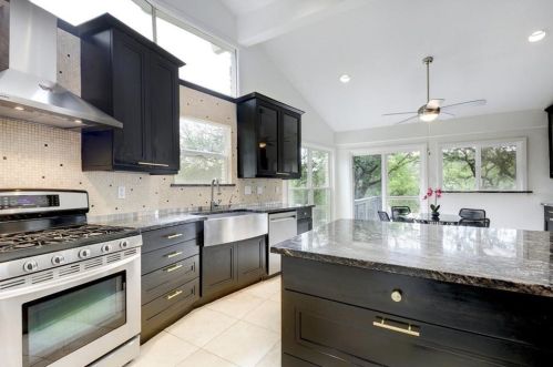 3903 Cresthill Dr, Austin, TX 78731-3807