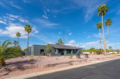 7702 Villa Theresa Dr, Glendale AZ 85308-8092 exterior