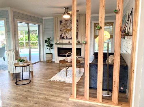 1011 4th Pl, Cape Coral FL  33990-1521 exterior