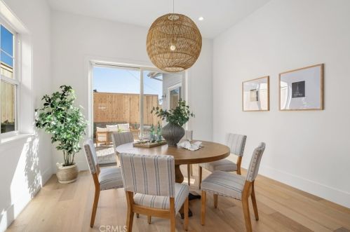 518 San Luis Ave, Pismo Beach, CA 93449-2367