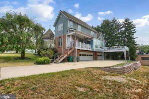 3655 Derry St, Harrisburg PA 17111-4354 exterior