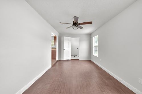 6407 Magnolia St, Milton FL  32570-3684 exterior