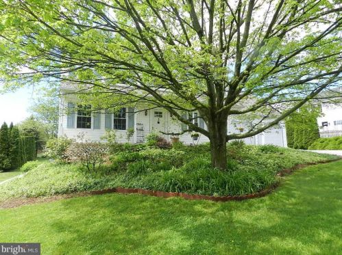3 Northbrook Ln, Shrewsbury, PA 17361-1256