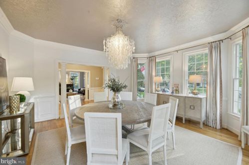 610 Poplar Dr, Falls Church VA  22046-2838 exterior