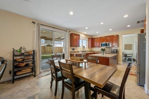 9980 Shiraz Pl, Elk Grove CA  exterior