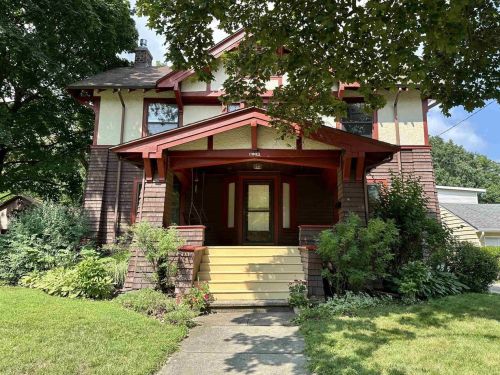636 Harrison Ave, Beloit, WI 53511-6359
