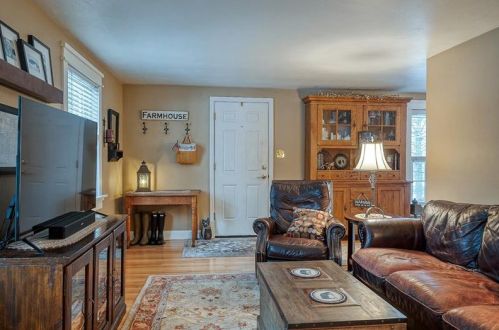 136 Williams Pl, Pittsburgh, PA 15221-4118