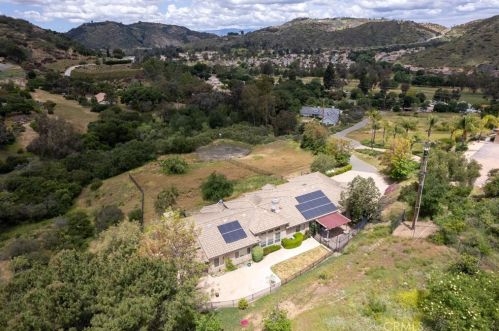 9063 Old Castle Rd, Valley Center CA  92082-5503 exterior