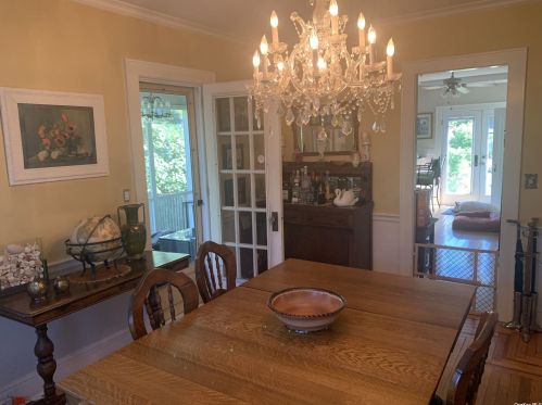 25 Bayview Ave, Islip Manor NY  11751-4221 exterior