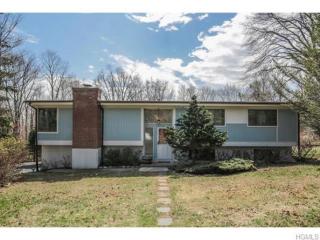 11 Ackerman Ave, Airmont, NY 10901-7119