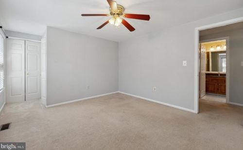 11831 Parliament Dr, Woodbridge VA  22192-1006 exterior