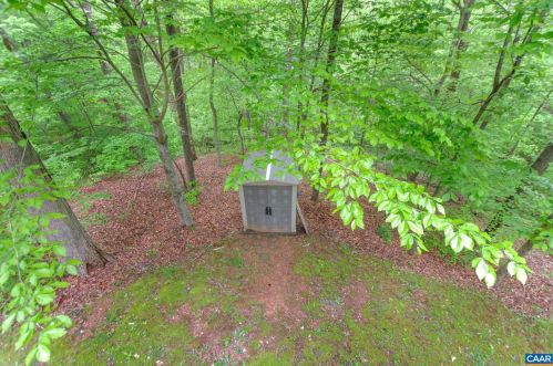 3 Watts Cir, Bybee VA  22963-2051 exterior