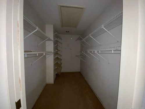 23 Fresh Meadow Rd, Upper Stepney CT  06468-1023 exterior