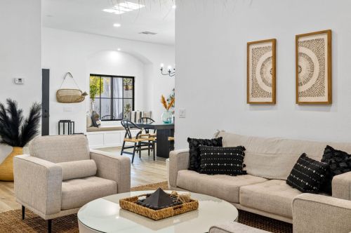 52815 Avenida Alvarado, La Quinta CA  92253-3318 exterior