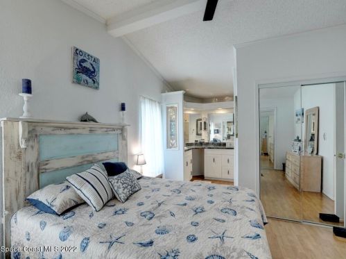 803 Vireo Dr, Sebastian FL  32976-7351 exterior