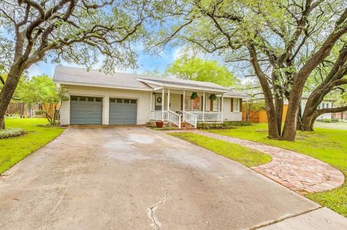 6904 Trappingham Ter, Fort Worth, TX 76116-7924