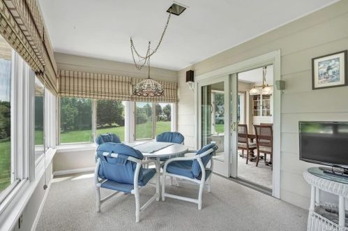 257 Osborne Hill Rd, Fishkill NY  12524-2510 exterior