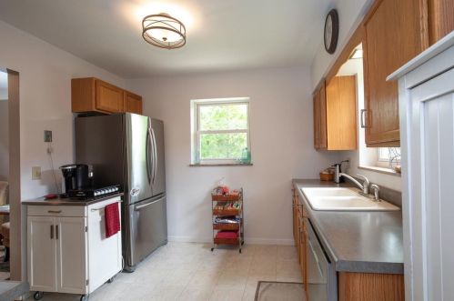 1018 Alnetta Dr, Cincinnati OH 45230-4011 exterior