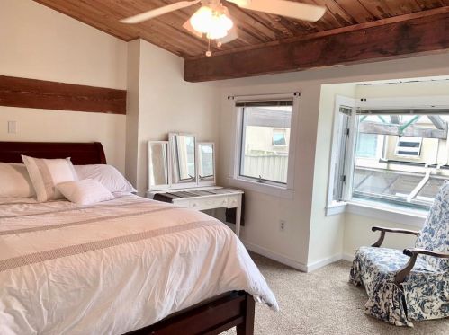 40 Web Ave, North Kingstown RI  02852-6822 exterior