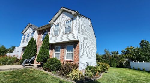 211 Redfield Dr, Noblestown, PA 15071-1731