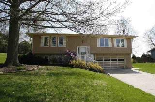 1749 Hafor Dr, Iowa City IA  52246-4611 exterior