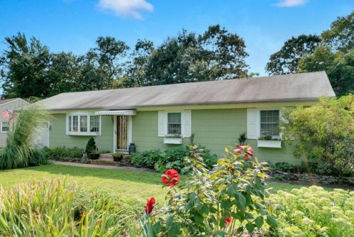 596 Driscol Dr, Bricktown, NJ 08724-2736
