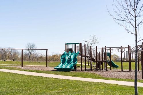 2824 55th Ave, Kenosha WI 53144-4800 exterior