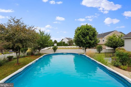 1142 Dallas Dr, Upton PA  17225-8535 exterior