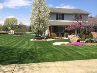 2551 Sandy Ln, Easton, PA 18045-2140