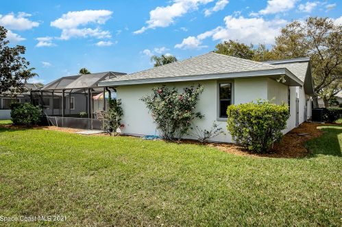 1609 Independence Ave, Melbourne, FL 32940-6815