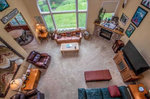 71 Samuel Hale Dr, Hales Location, NH 03860-7917