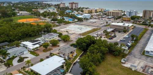 103 Tropical Shore Way, Fort Myers Beach FL  33931-3315 exterior