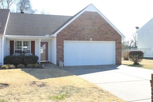 2085 Stoney Mdw Dr, Murfreesboro TN  37128-7672 exterior