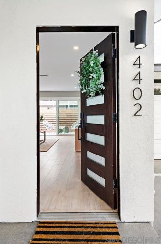 4402 Moraga Ave, San Diego, CA 92117-3547