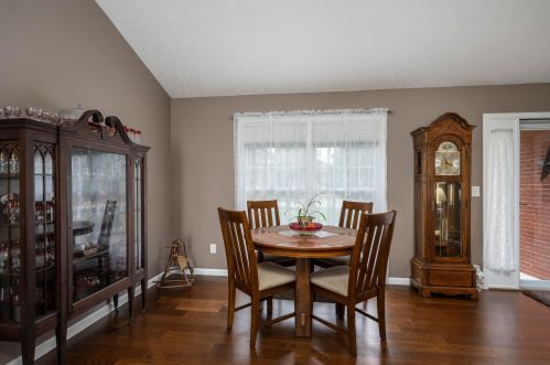 1001 Farmington Ln, Washington Ch OH  43160-8641 exterior