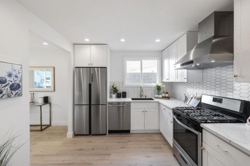 6 Rockford Ave, Daly City CA  94015-4724 exterior