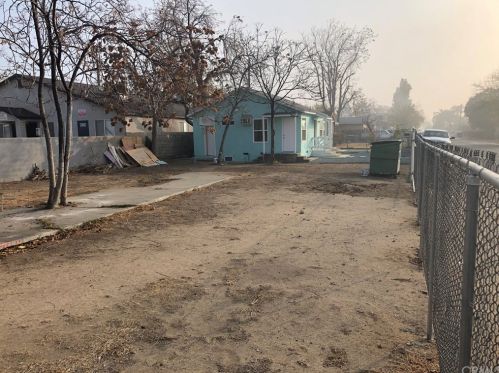 1914 Pacific St, Bakersfield CA  93305-5091 exterior