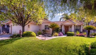 727 Tony Dr, Hanford, CA 93230-2305